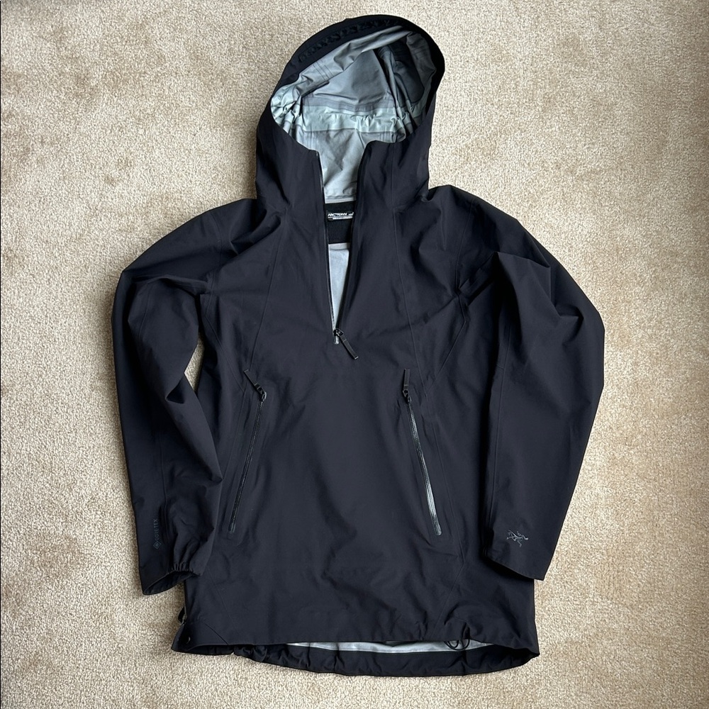 Arc'teryx Venda Anorak Black Hooded Rain Jacket WindBreaker size XS - Picture 2 of 7